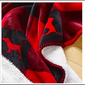 VS Pink plaid Sherpa blanket NWT